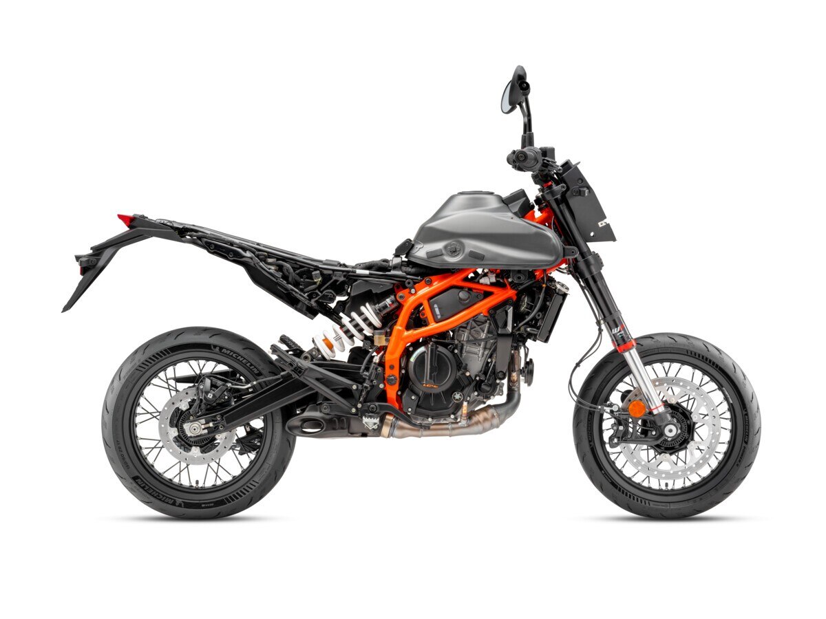 KTM presenta le nuove 125 SMC R e 390 SMC R 2025